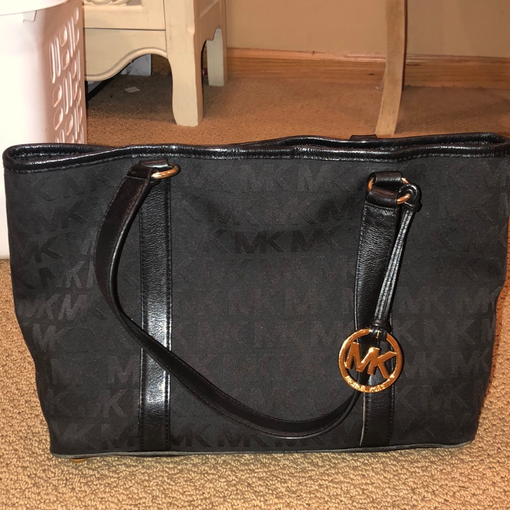 Michael Kors purse